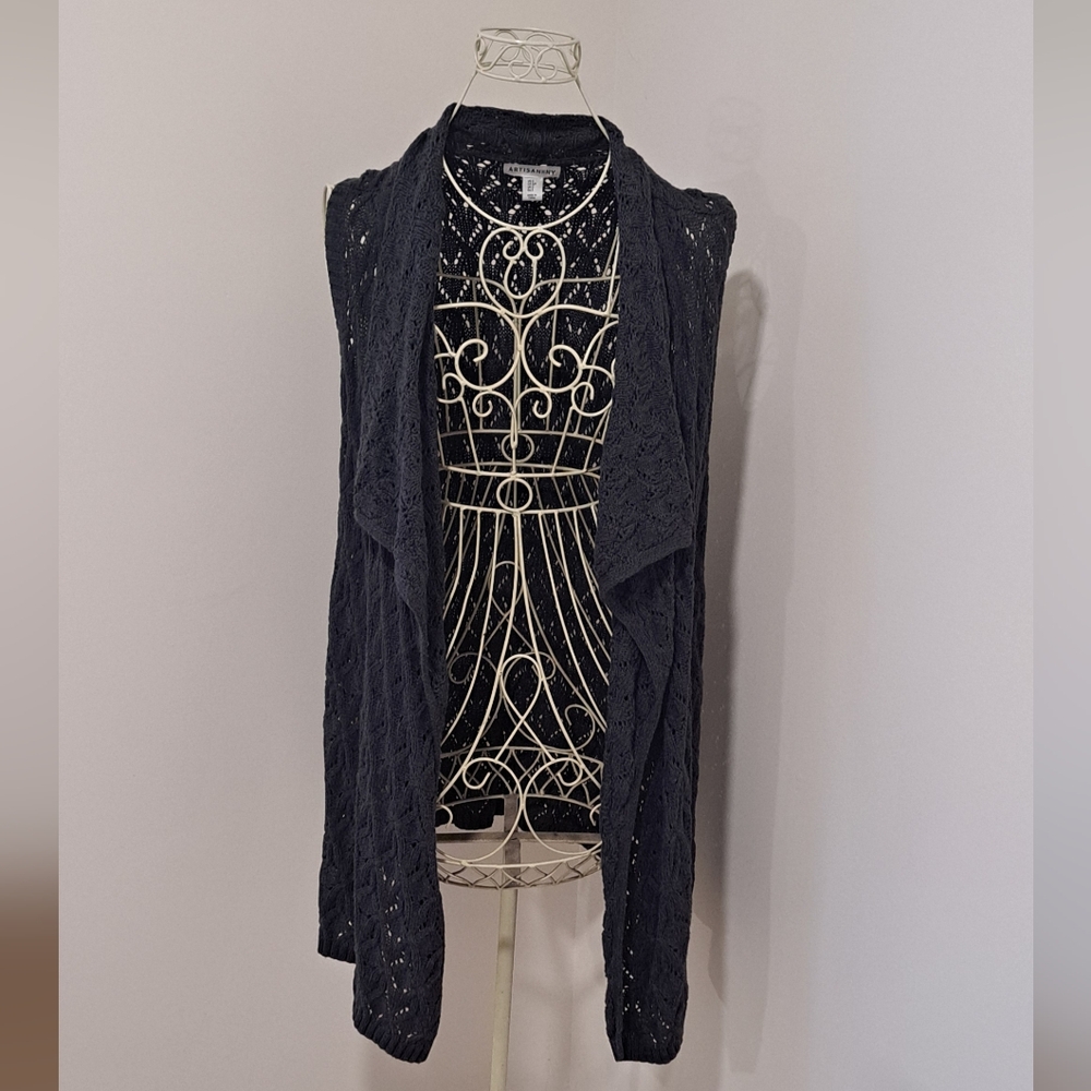 NWT- Artisan NY Crochet Charcoal Gray Boho Witchy Cardigan Vest, Size Small.